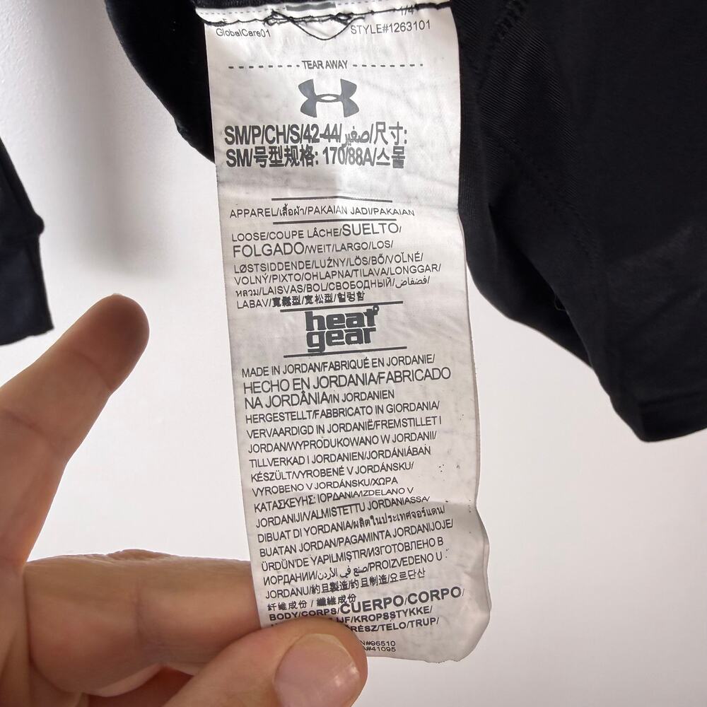 Under Armour 1/2 zip long sleeve black Small - Picture 8 of 10